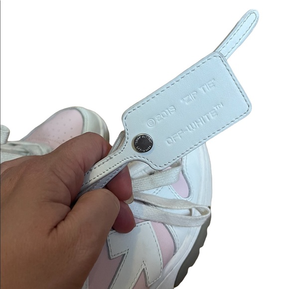 Off-White Logo Leather Pink & White Sneakers - Picture 7 of 9